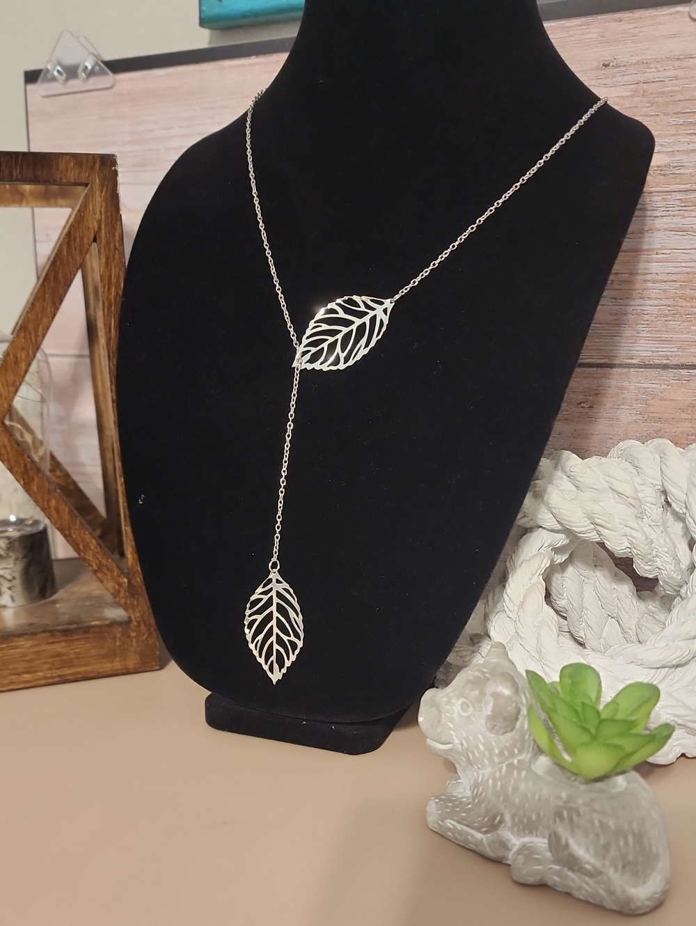 Silver Leaf Lariat Necklace - Women Jewelry